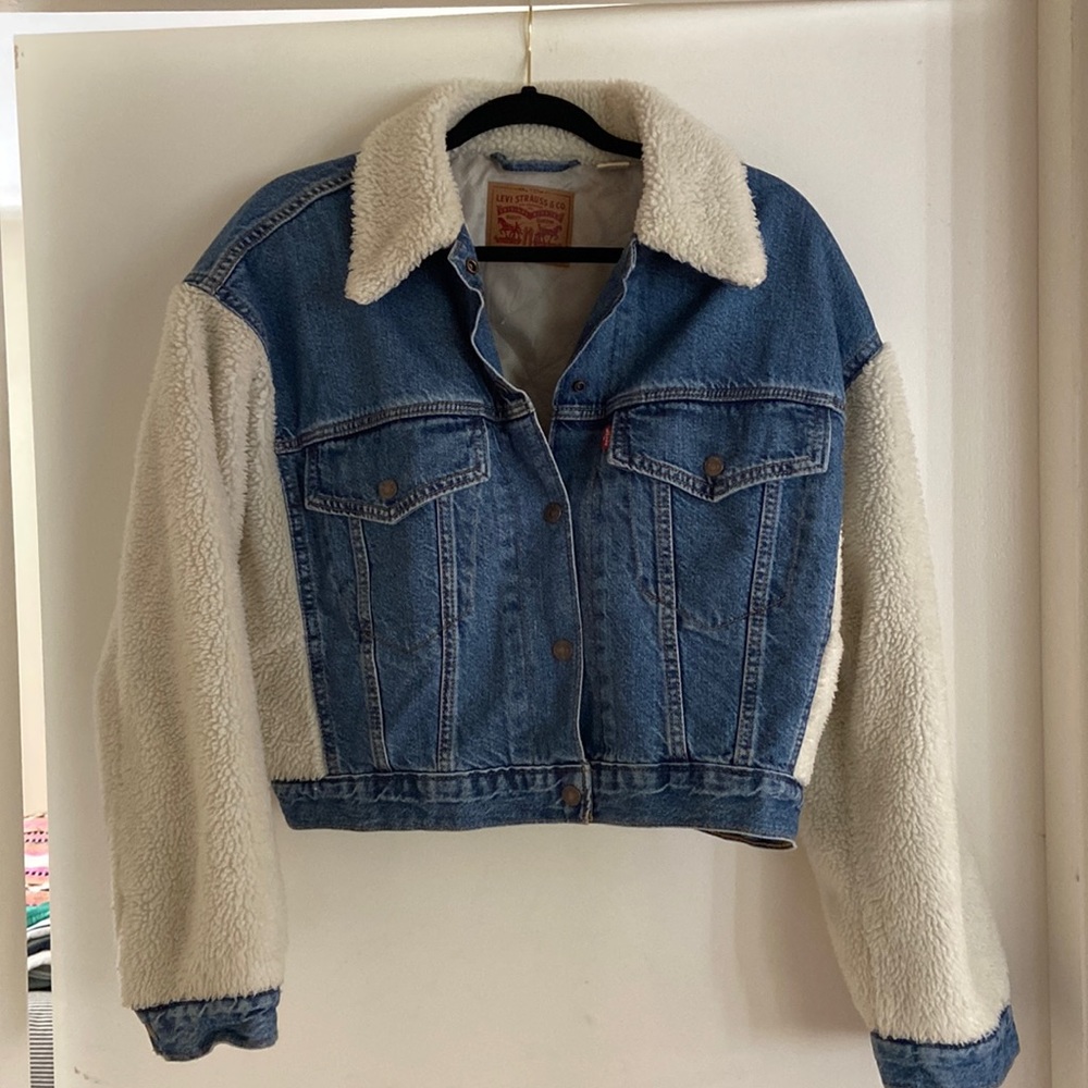 Levi’s Denim & Sherpa Cropped Trucker Jacket